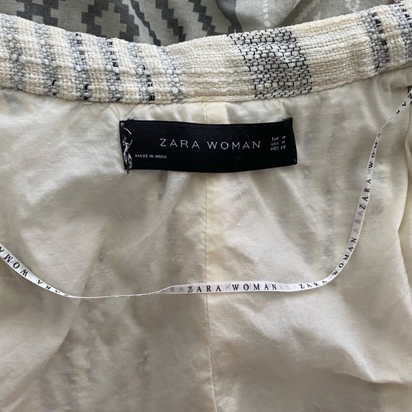 Rare ZARA Embroidered Vest ASO Alexis Rose in Schitt's Creek- Size Medium - Picture 3 of 3